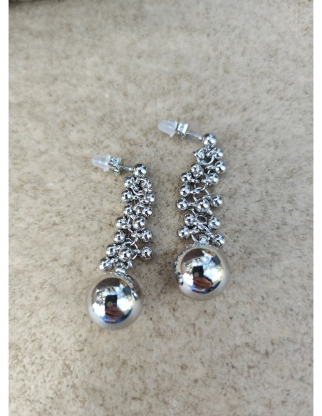 PENDIENTES CON BOLITAS