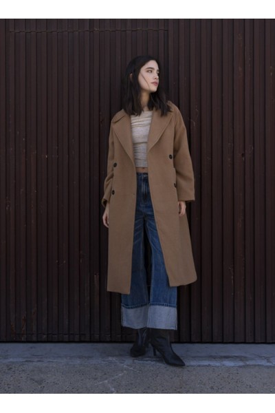 ABRIGO CRUZADO OVERSIZE MARRÓN 2